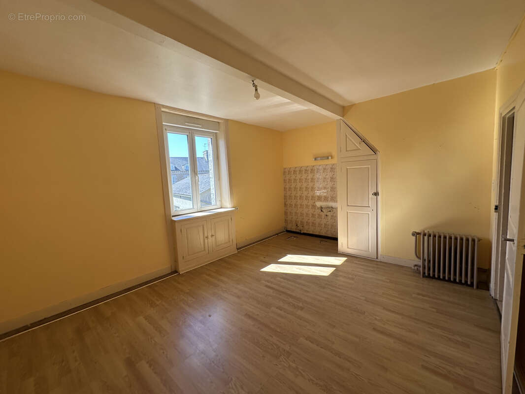 Maison à REFFUVEILLE