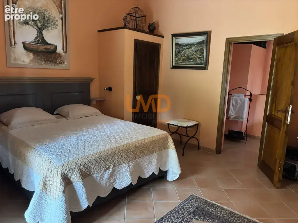 villa individuelle 240m2 Saint Marc Jaumegarde avec piscine - photo 10