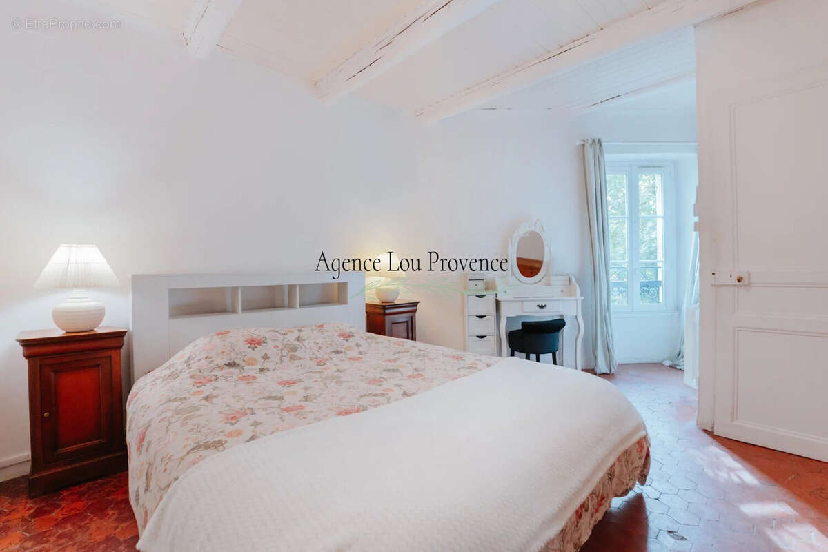 Maison 76 m² à Eyguieres  - photo 3