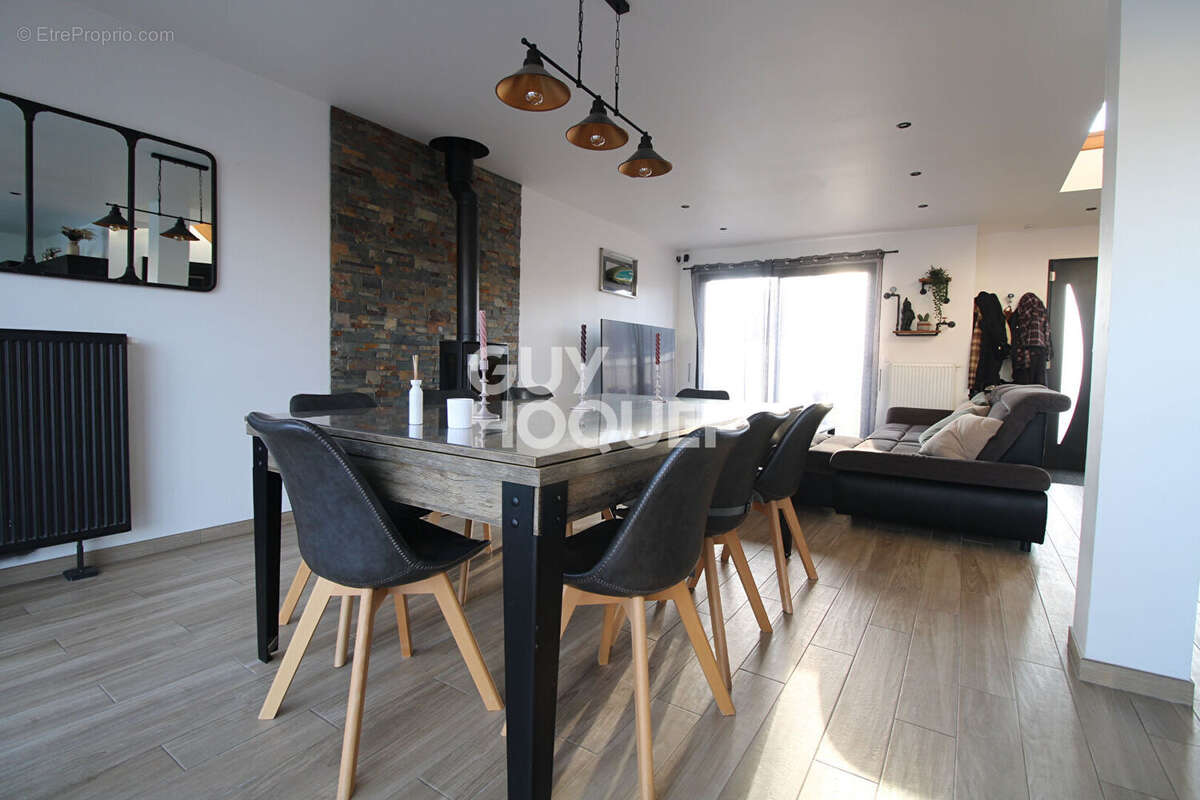 Maison à GRISY-SUISNES