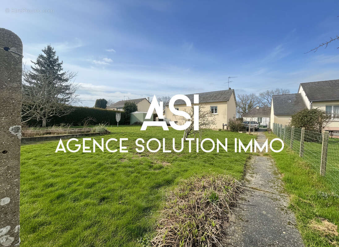 Maison à AMBRIERES-LES-VALLEES