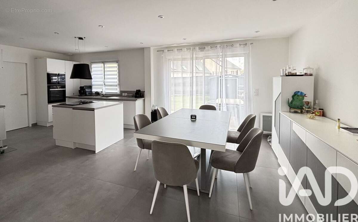 Photo 2 - Maison à NANTEUIL-LES-MEAUX