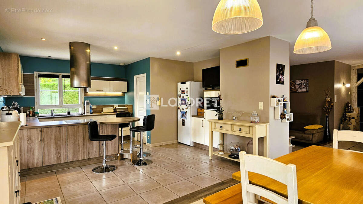 Maison à VIC-FEZENSAC