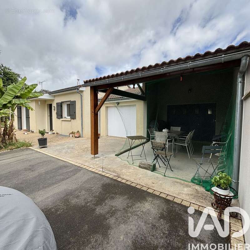 Photo 2 - Maison à MONTOURNAIS