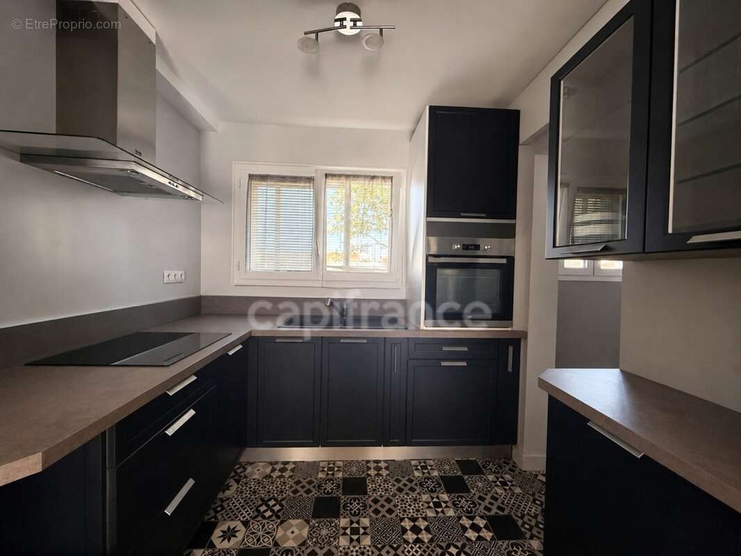 Appartement 2 chambres et cave - photo 2