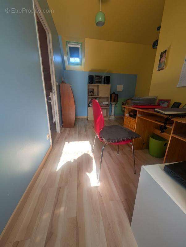 Maison à LA BREILLE-LES-PINS