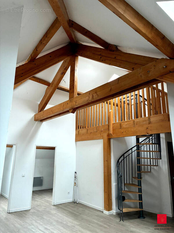 Appartement à SAINT-CLAIR-DE-LA-TOUR