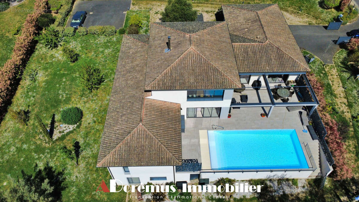 Maison à QUINSAC