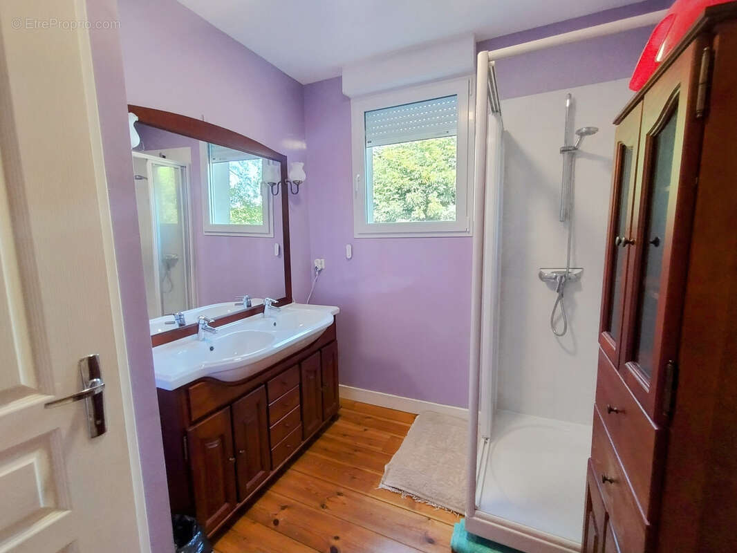 Maison à CIVRAC-SUR-DORDOGNE