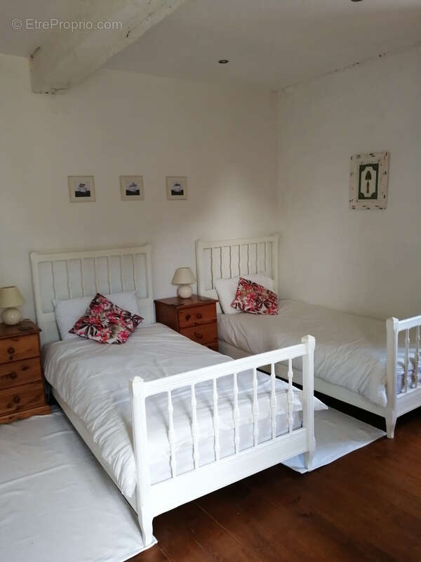 Maison à CAHUZAC-SUR-VERE