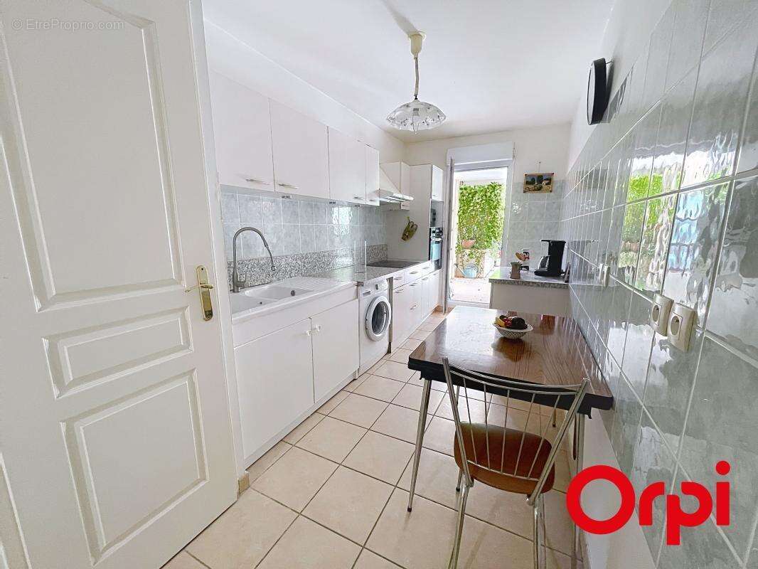 Appartement à MARSEILLE-12E