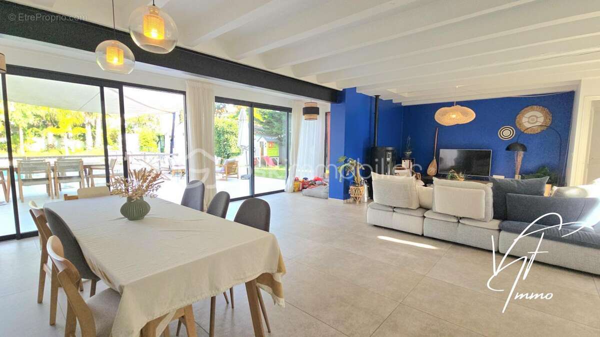 Maison à SIX-FOURS-LES-PLAGES