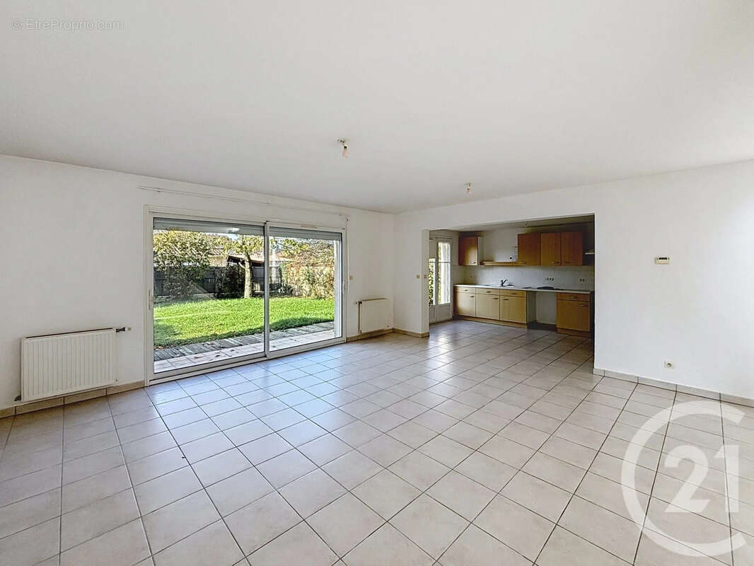 Maison à GOND-PONTOUVRE