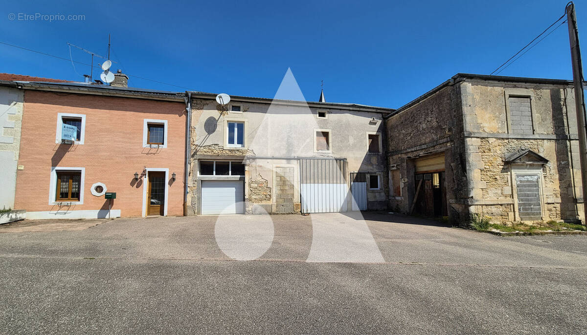 Maison à VOUTHON-BAS