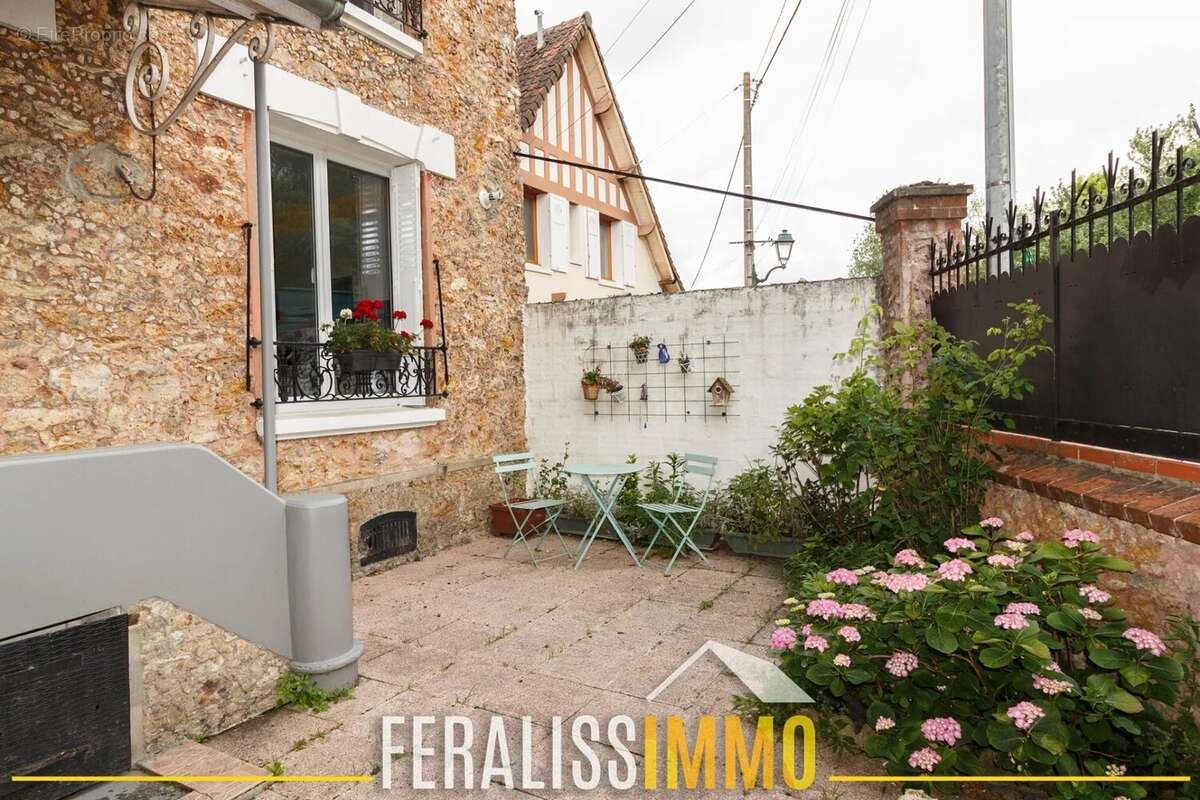 Maison à VAUX-SUR-SEINE