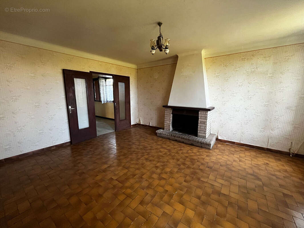 Toulousaine de 247 m² habitable environ avec grenier et jardin - photo 2