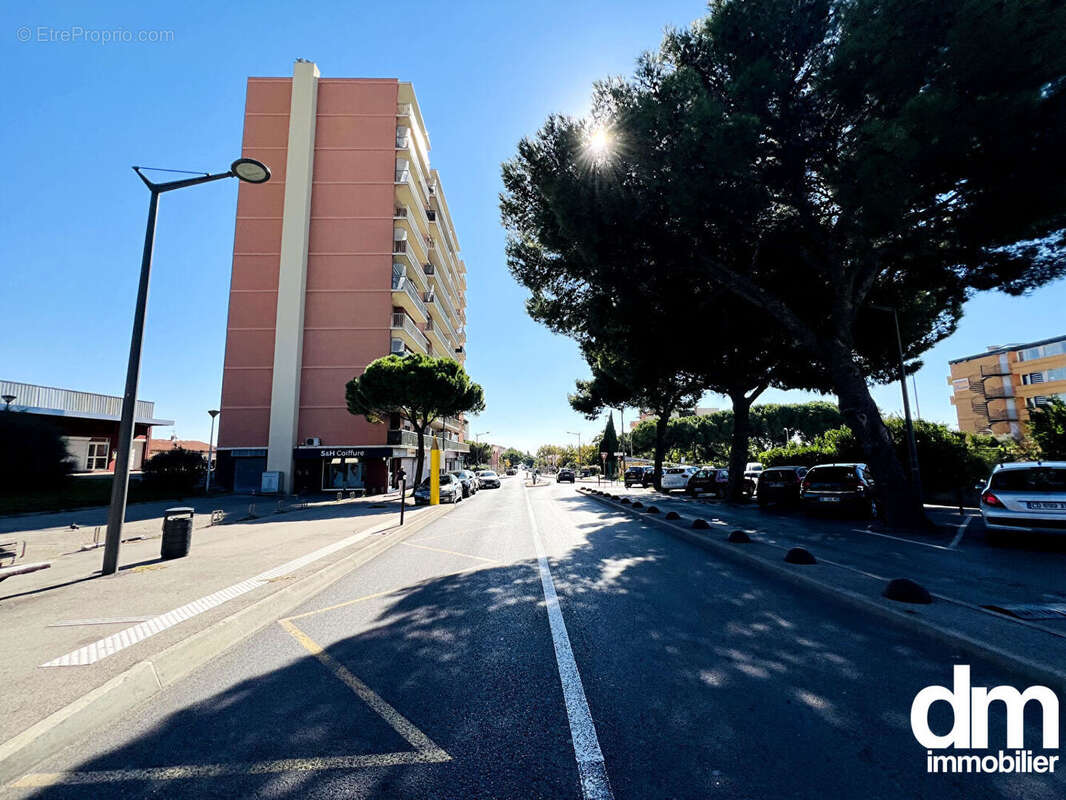 Commerce à PORT-DE-BOUC