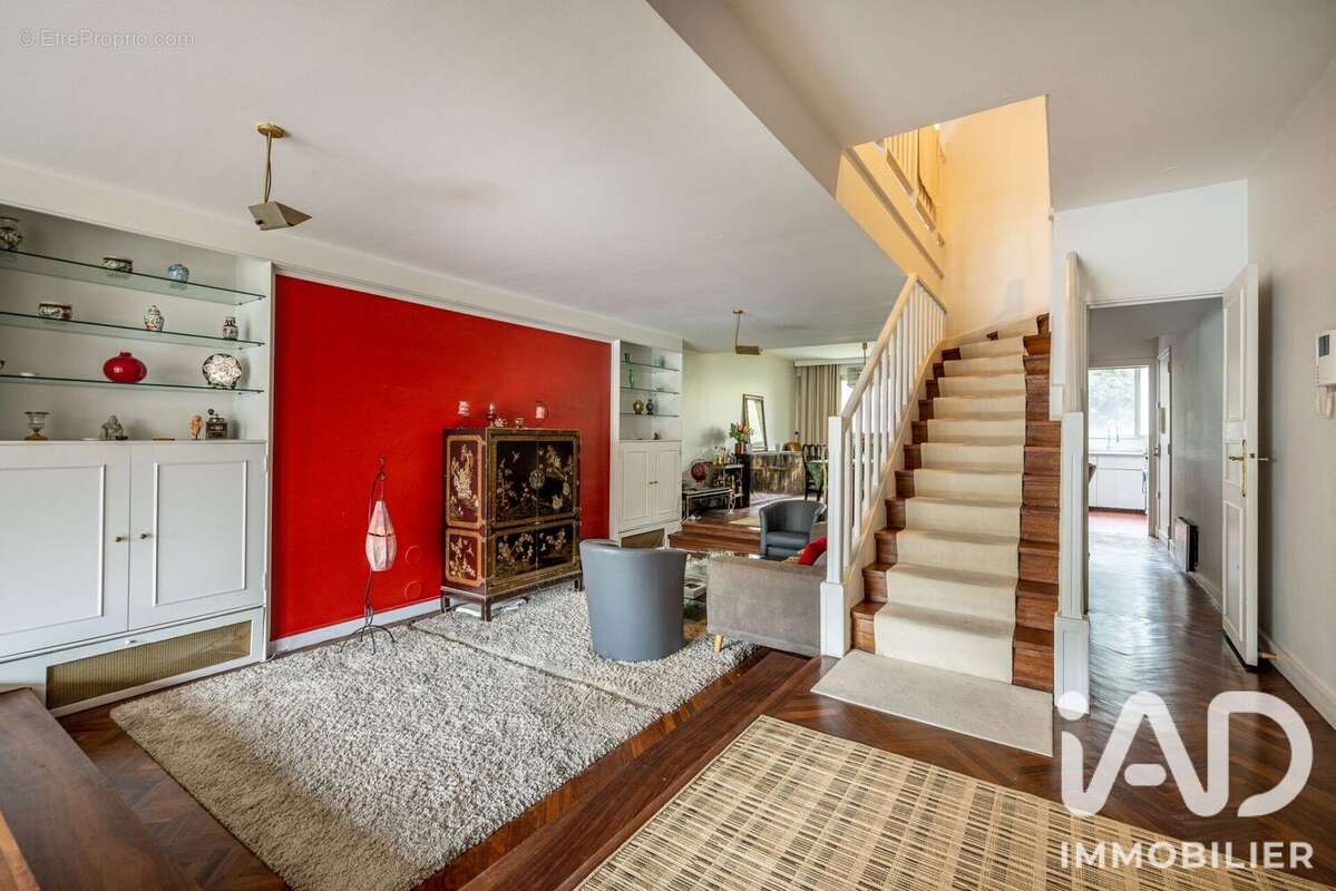 Appartement 218 m² à Paris-16e  - photo 8
