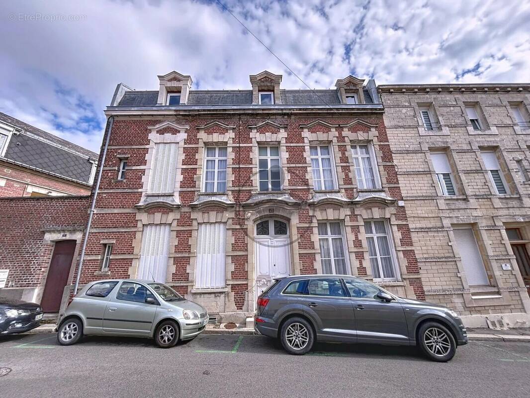 Maison à SAINT-QUENTIN