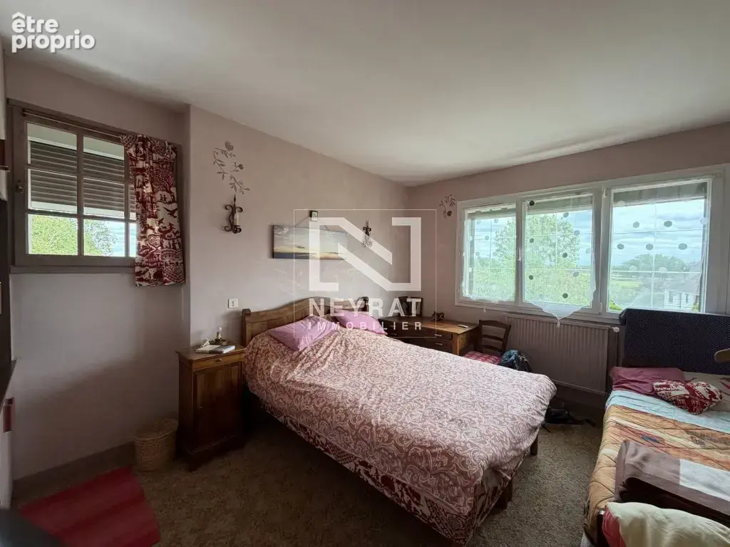 Maison familiale de 196 m² avec 6 chambres, dépendance et grand terrain à Paray-le-Monial - photo 9
