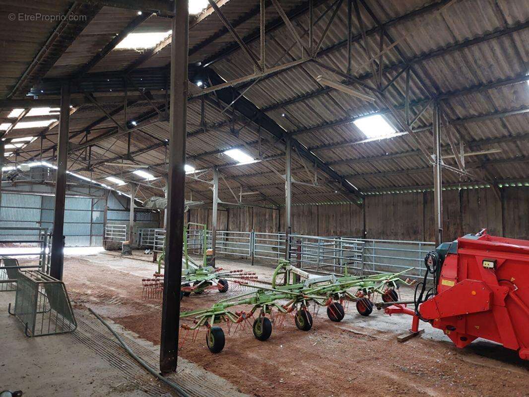 Maison à SAINT-MARTIN-DE-SALENCEY