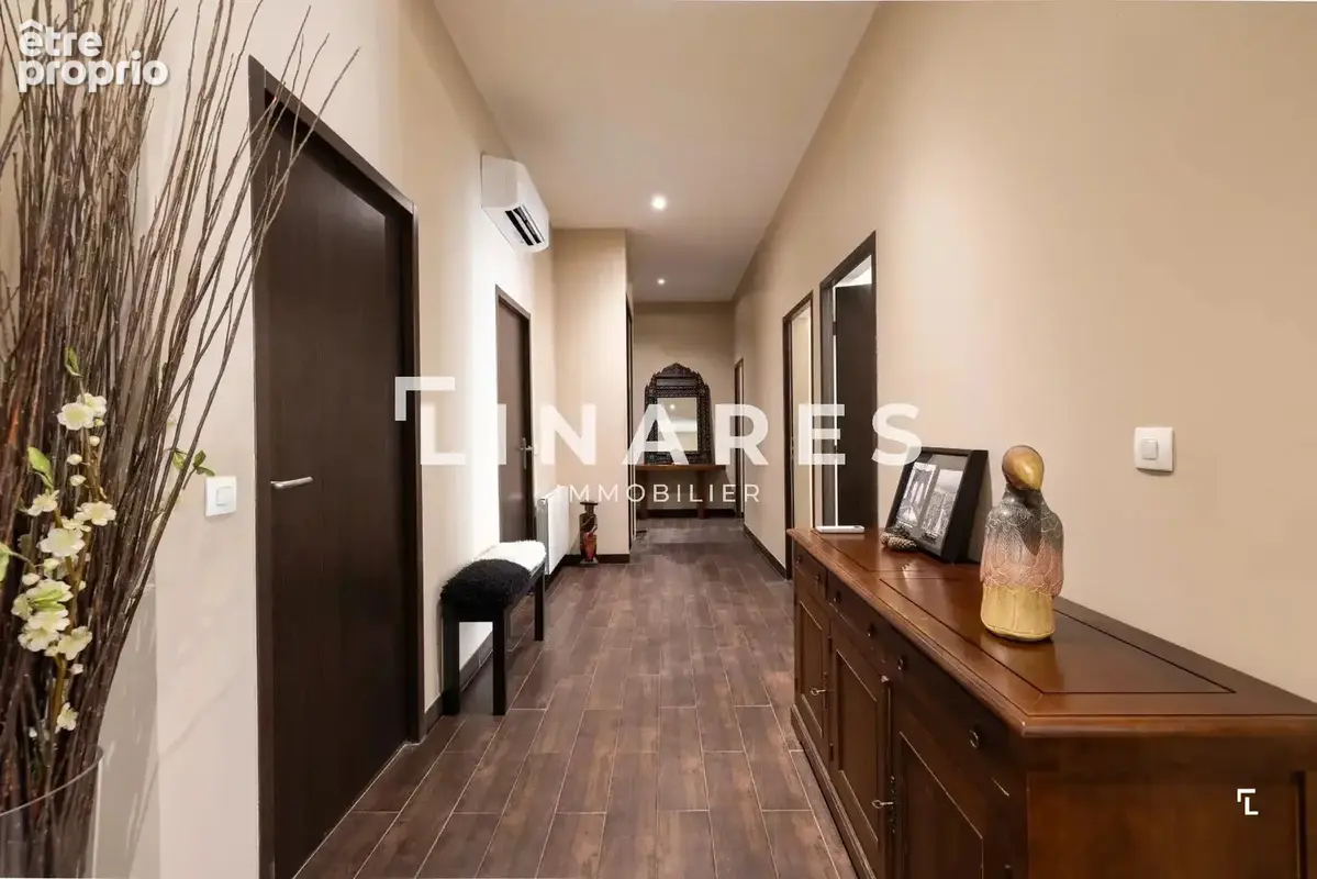 LE DISTINGUÉ - Appartement T4 de 114m2 - Balcon - 13008 PERIER - photo 2