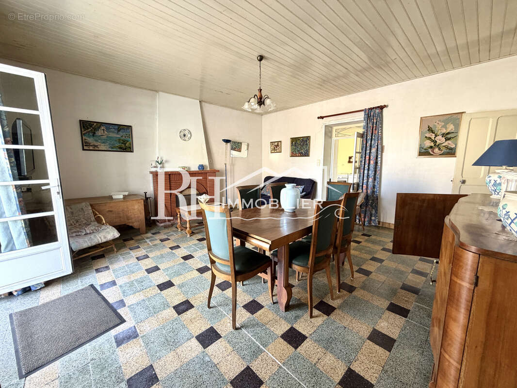 Maison 6 chambres, proche commerces et plages - photo 2