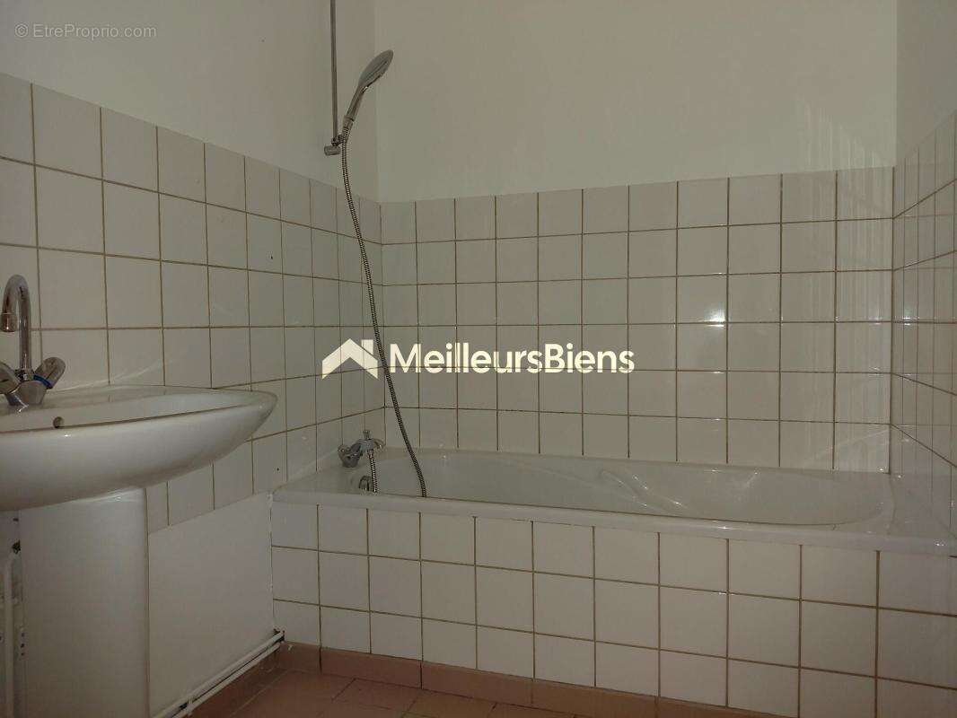 Appartement à FAYL-BILLOT