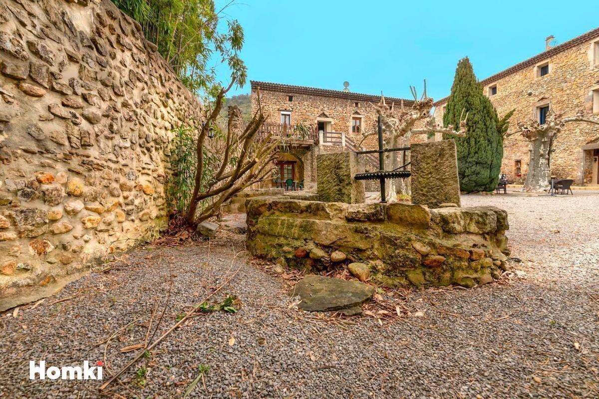 Maison à MEYRANNES