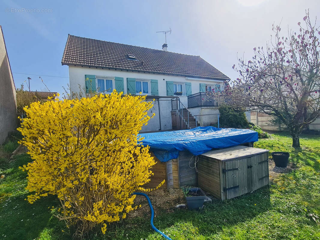 Maison à CHEROY