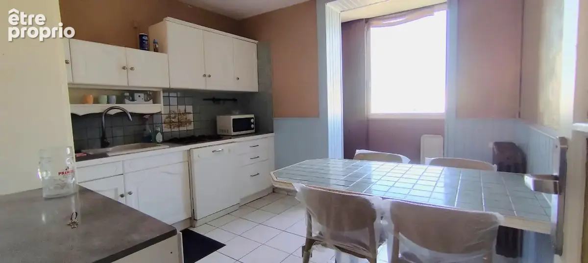 Venissieux - Bel appartement 4 pièces avec balcon et vue dégagée - photo 4
