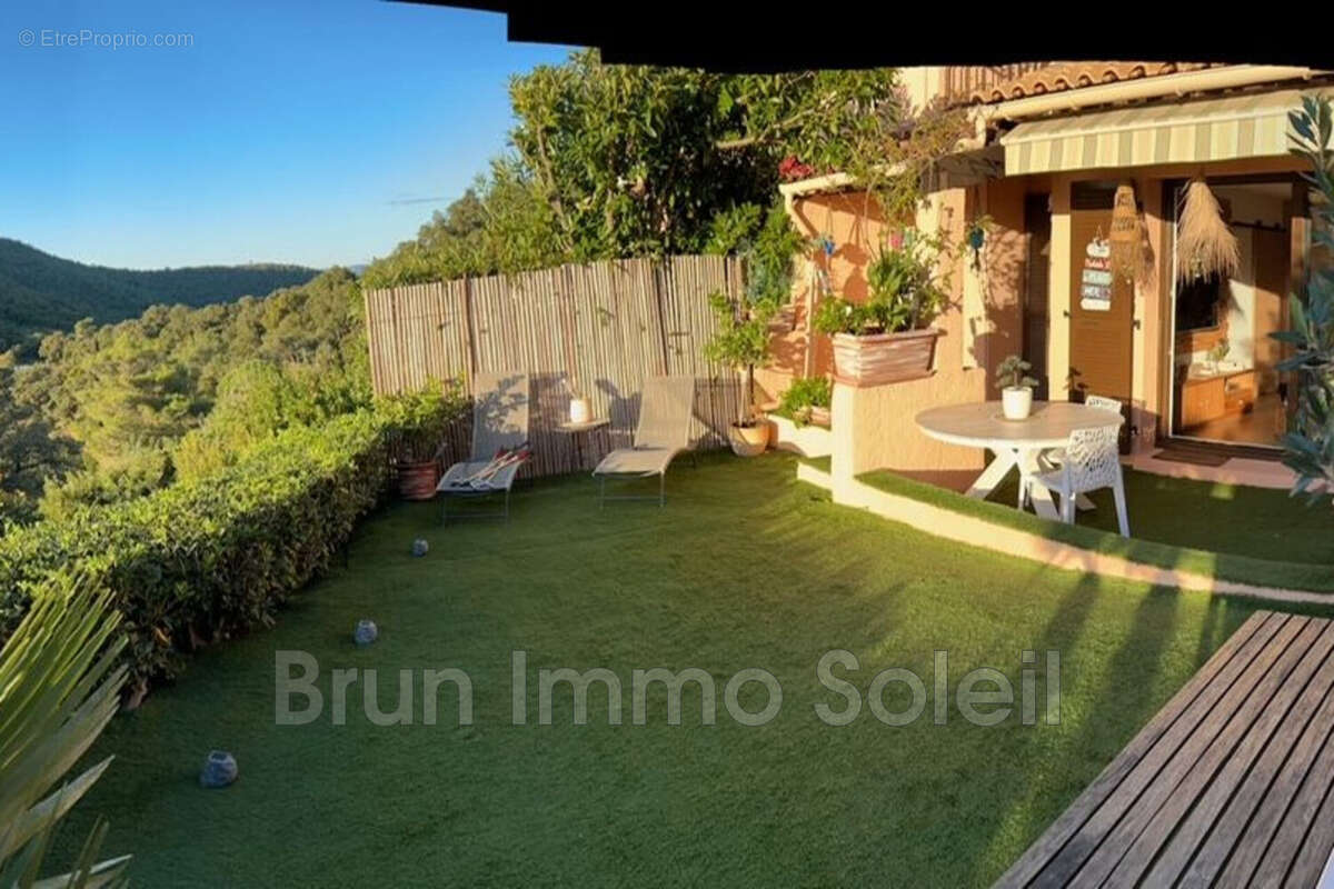 Appartement à LA CROIX-VALMER