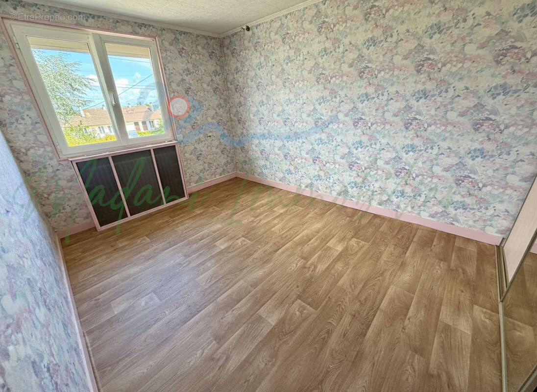 Maison à FRENEUSE