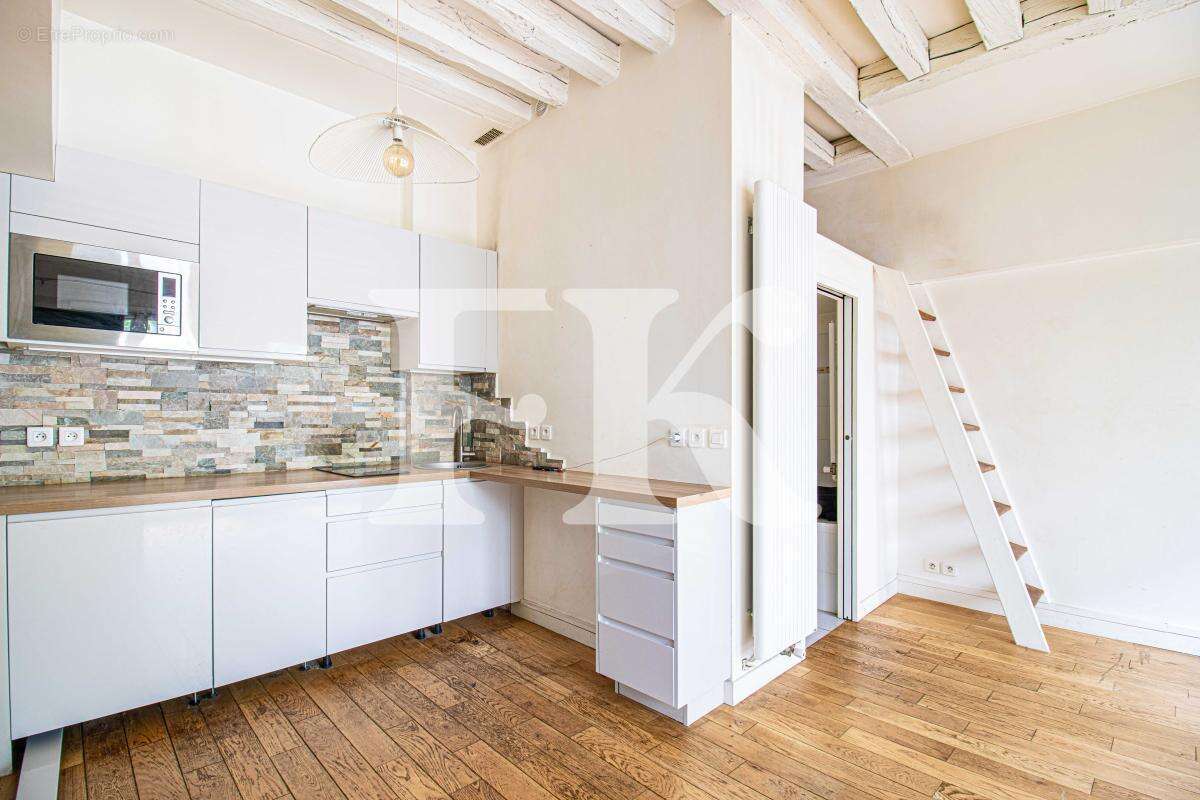 Appartement à PARIS-7E