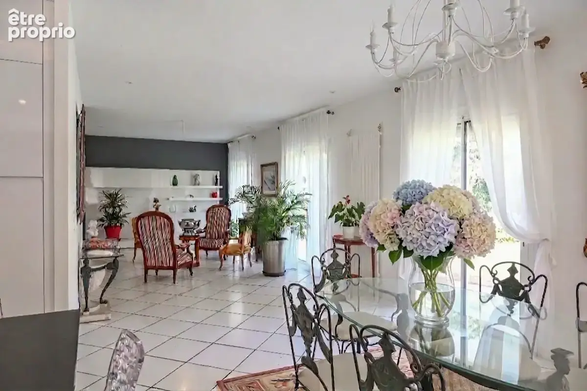 Maison 243 m² à Roques  - photo 6