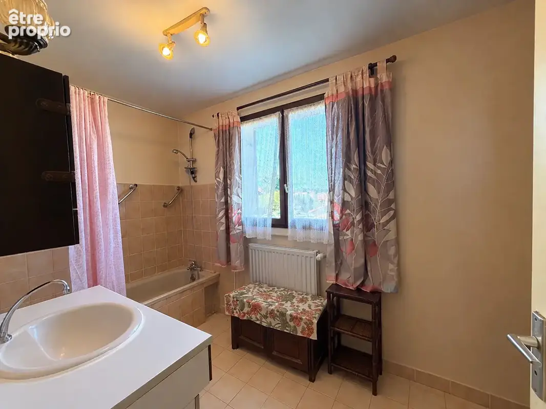 Maison Charvieu- Chavagneux 4 pièce(s) 95m2 - photo 9