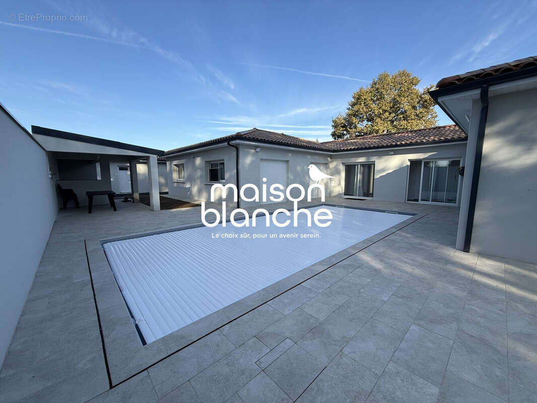 Maison à SAINT-DENIS-DE-PILE