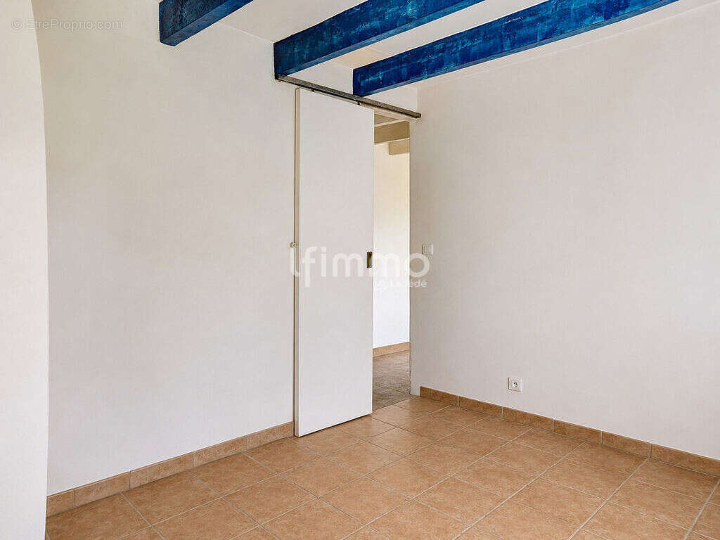 Maison à CAST