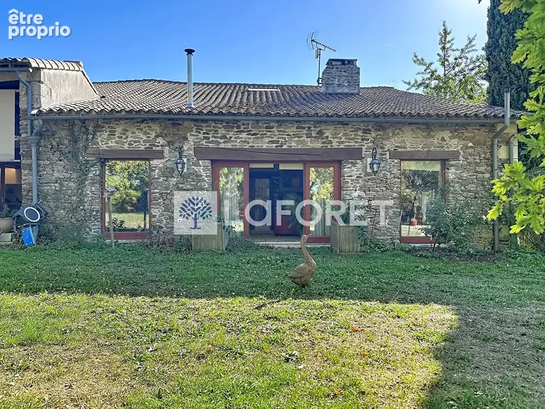 Ensemble immobilier de caractère à champdeniers - photo 20