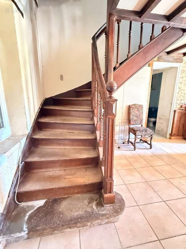 Maison à LA CELLE-DUNOISE