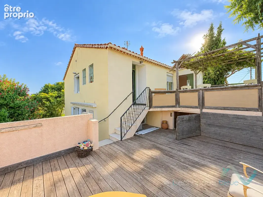 Appartement T3/4 à rénover avec terrasses   Hyères, L’Ayguade PLEINE PROPRIETE - photo 3