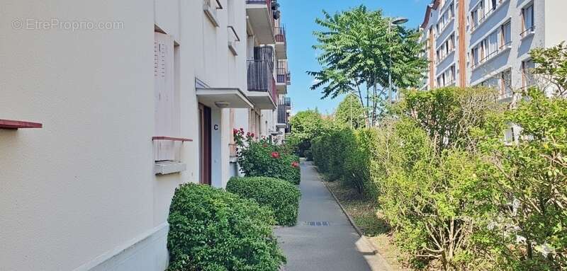 Appartement à HOUILLES