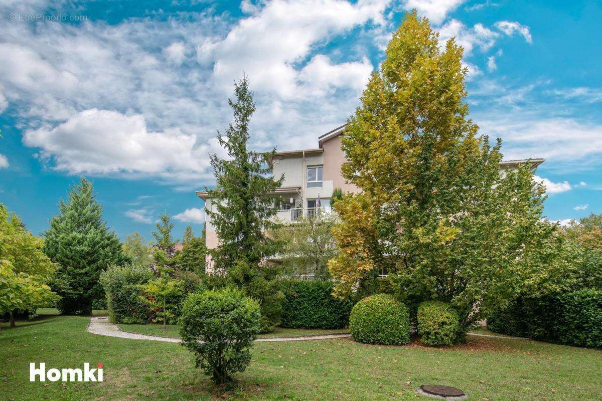 Appartement à MEYLAN