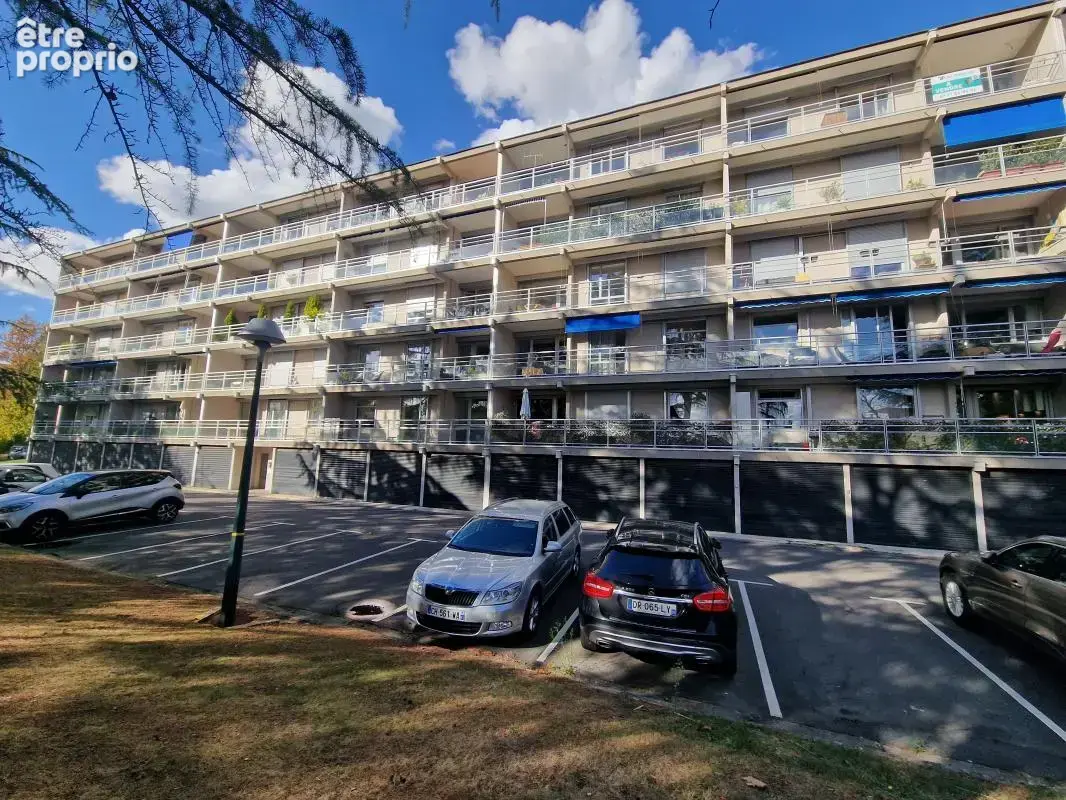 Appartement F4 de 79m² habitables situé au troisième étage avec cave et place de parking - photo 15