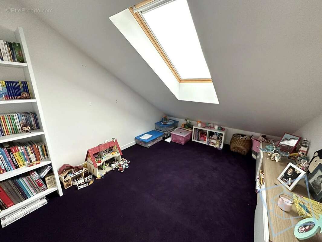 Maison à VOISINS-LE-BRETONNEUX