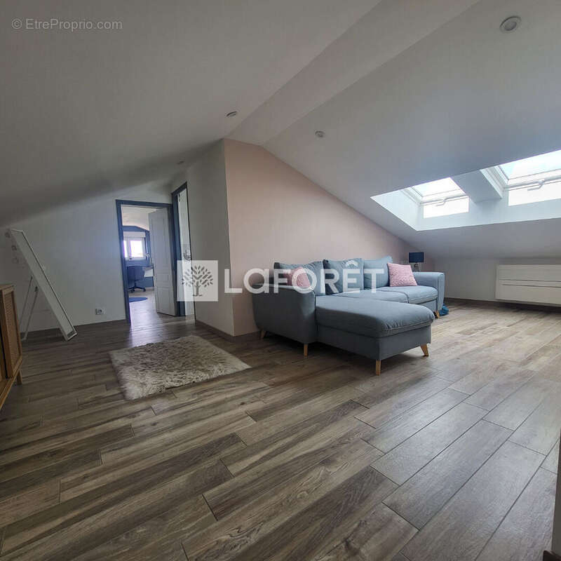 Maison à L'ISLE-SUR-LA-SORGUE