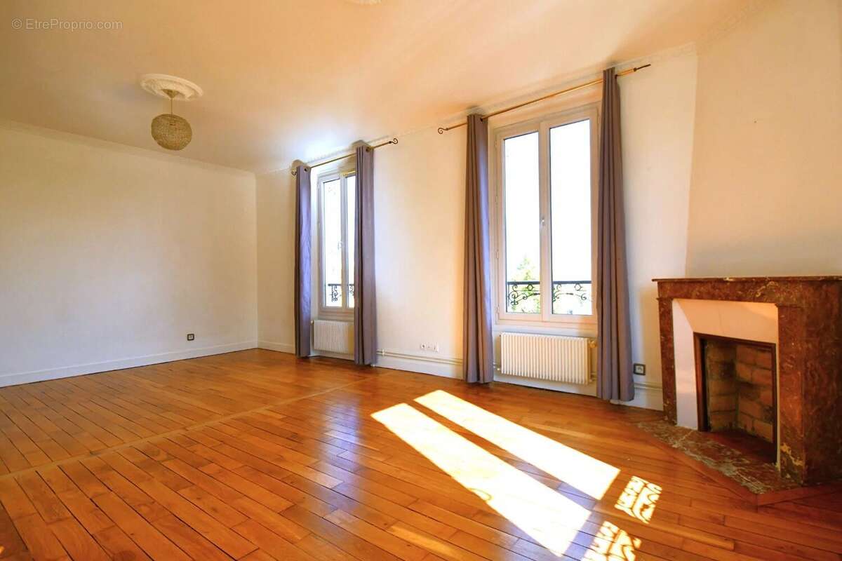 Appartement situé sur le bas CHATOU 4 pièces de 80 m2 au sol - photo 2