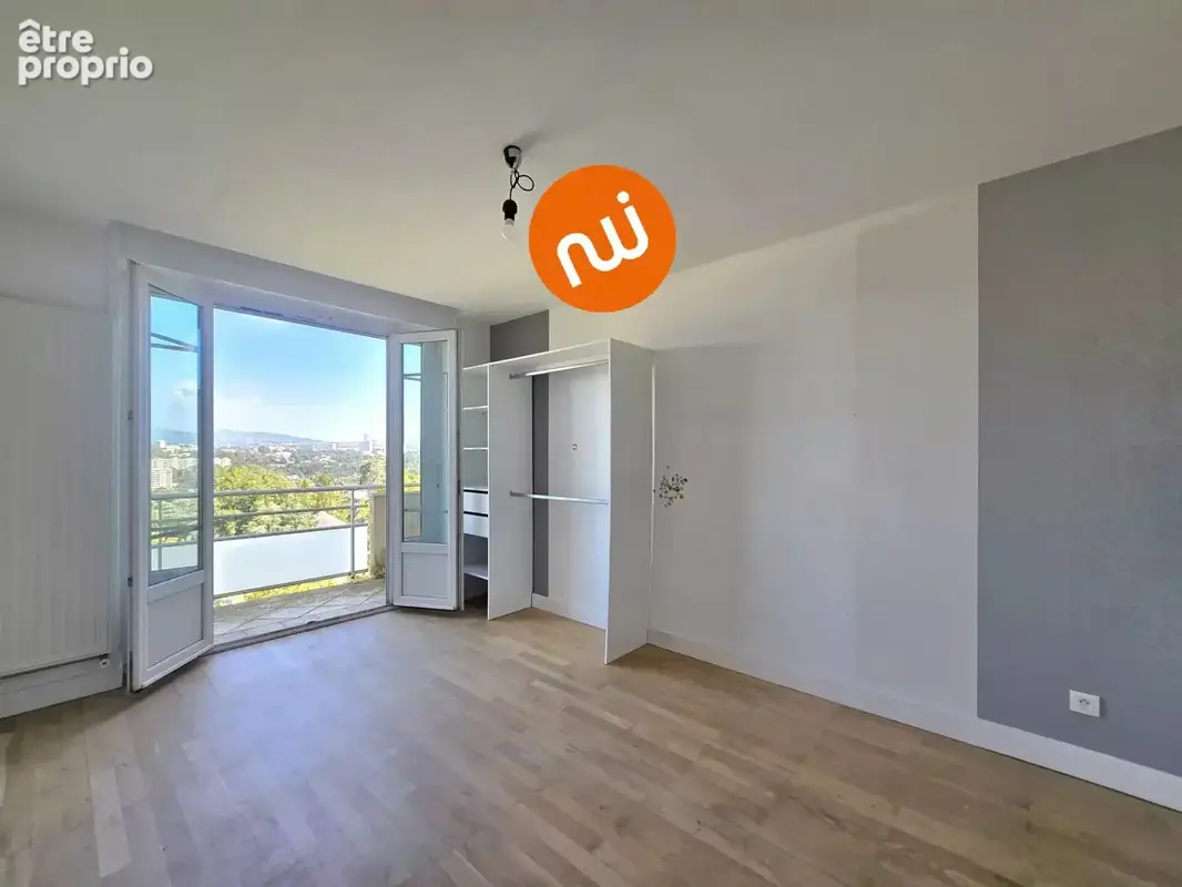DERNIER ETAGE - T2 de 50 m² rénové – Tassin-la-Demi-Lune, à 200 m de l’Horloge - photo 1