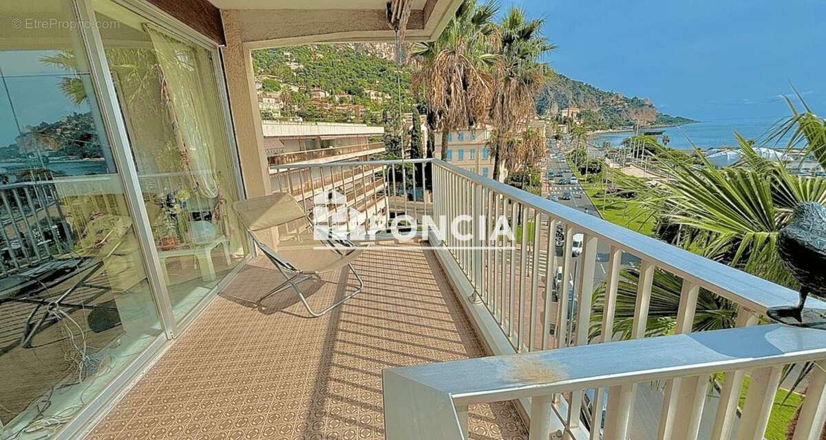 Quatre pieces front de mer compose de deux appartements - photo 13