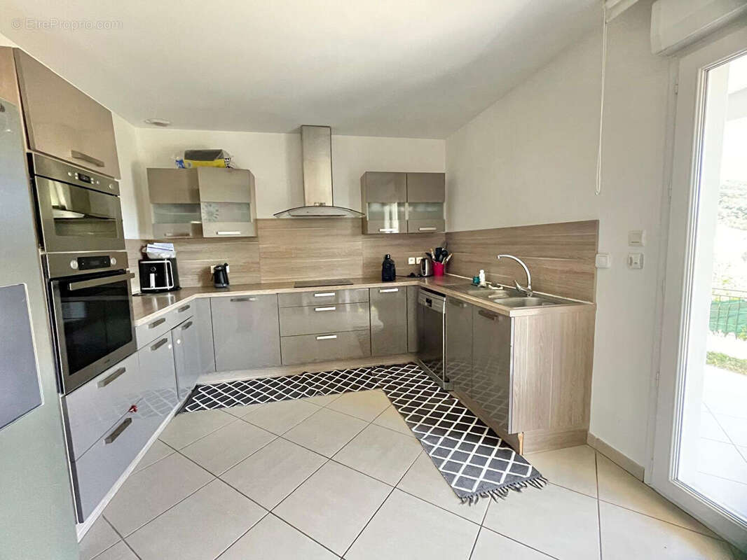 Maison à SAINT-CLAIR-DE-LA-TOUR